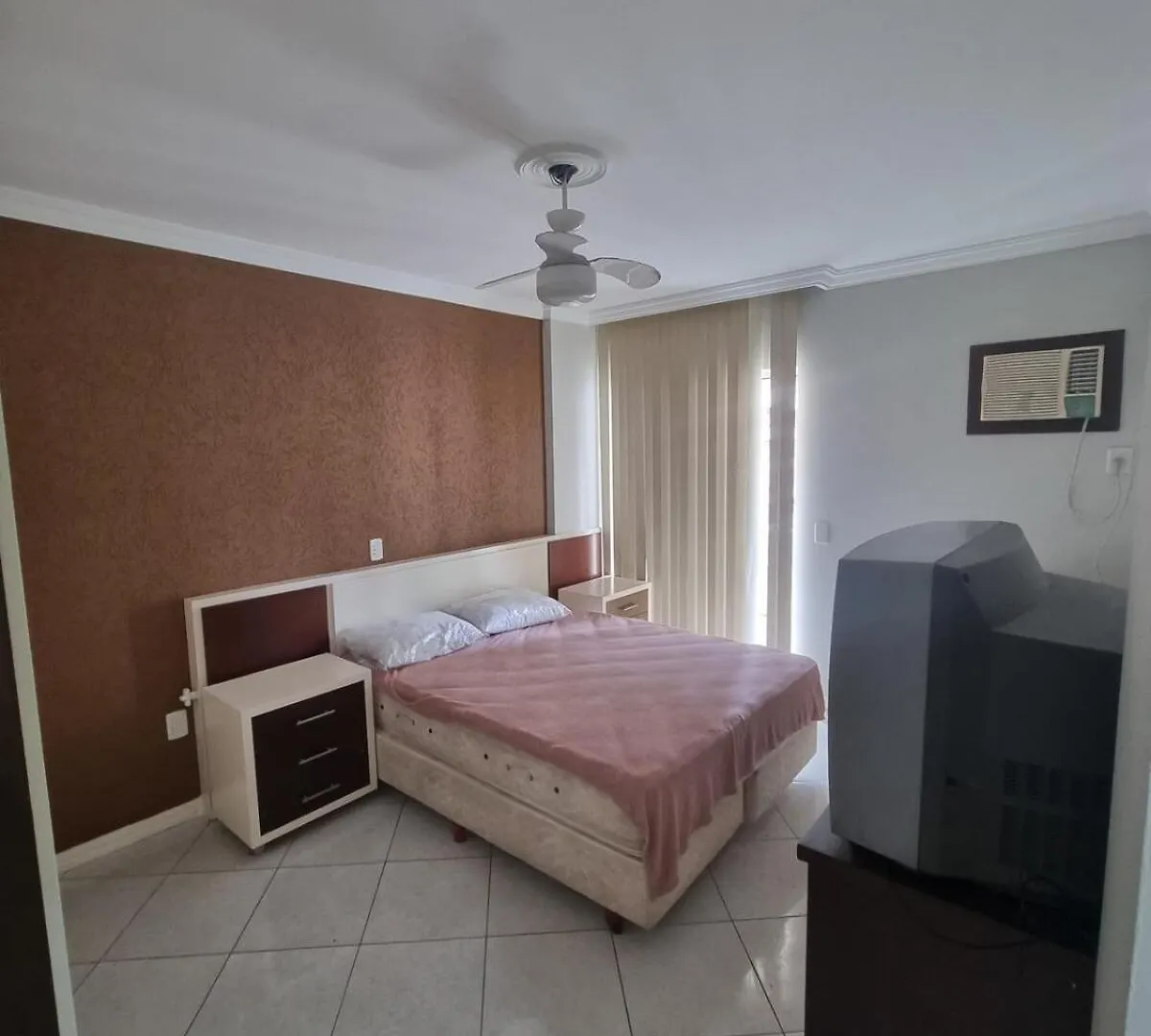 Apartamento Itapema Meia Praia Daire