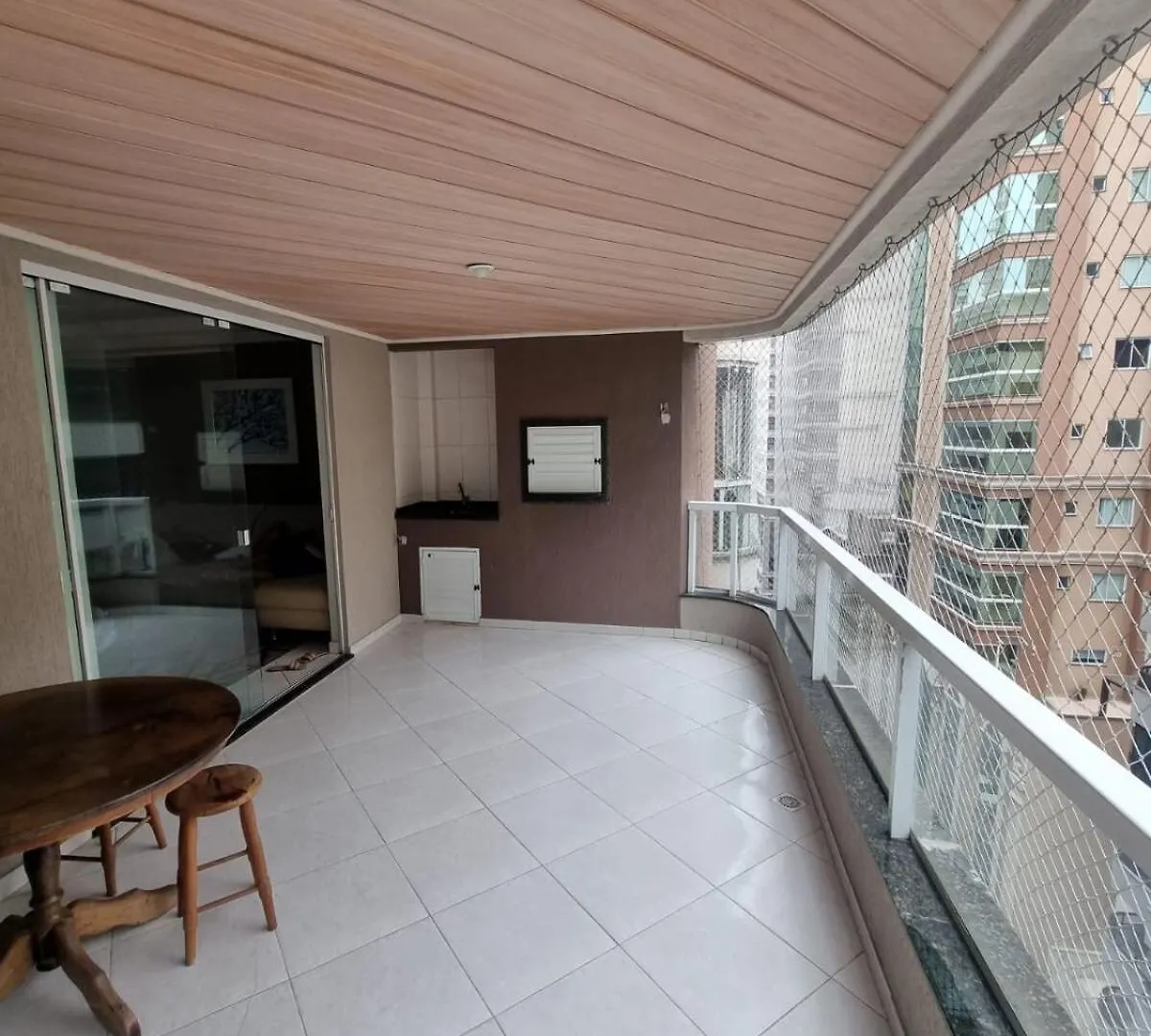 Apartamento Itapema Meia Praia 0*,